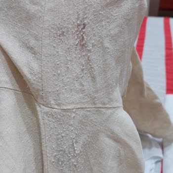 Keten Pantolon Kısa Sürede Tiftiklendi Ve Aşındı