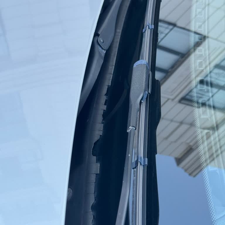 BMW 418i Ön Cam Fitili Yıpranması Ve Su Alma Problemiyle Mağduriyet