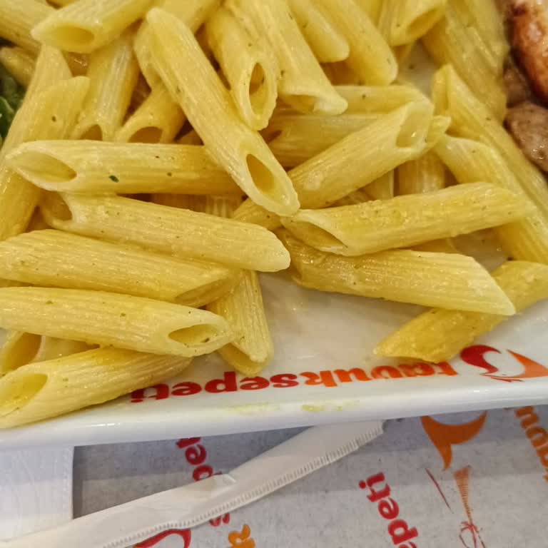 Forum Ankara Tavuk Sepeti'nde Kötü Ve Eksik Pişmiş Yemek Deneyimi