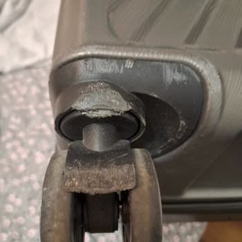 Sunexpress Uçuşunda Kırık Valiz Ve Yetersiz Müşteri Hizmeti