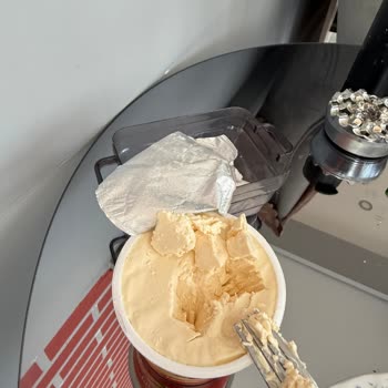 Şok Marketten Alınan Mis Krem Peynirin Kalitesizliği Ve Sağlık Endişesi