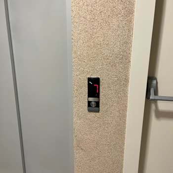 Balıkesir Prestij Seyirtepe Asansör Sorunu Can Güvenliğimizi Tehdit Ediyor