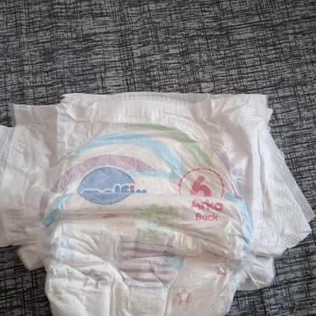 Molfix 6 Numara Bebek Bezinde Cırtlı Kısımda Fabrika Hatası