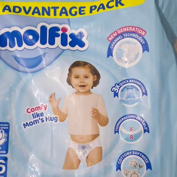 Molfix 6 Numara Bebek Bezinde Cırtlı Kısımda Fabrika Hatası