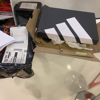 Ayakkabı Kutusu Özensiz Gönderildi Müşteri Memnuniyetsizliği Yaşadım