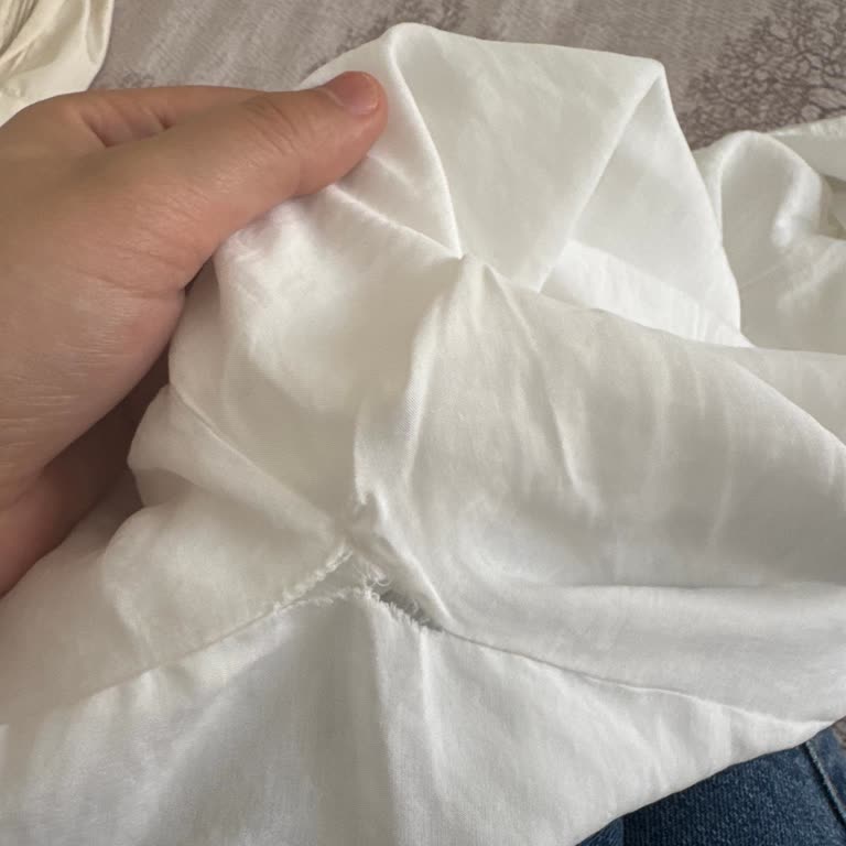 Manuka Gömleğin İkinci Giyişte Kol Altları Yırtıldı, İade Yapılamıyor