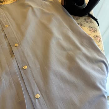 Kolay Ütü Denilen Gömlekler Kırışıklıkla Satılıyor!