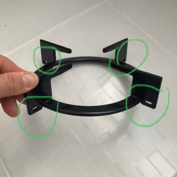 Izgara Lastikleri Kısa Sürede Döküldü, Servis Çözüm Sunmadı