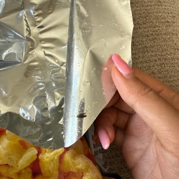 Cips Paketinde Böcek Çıkması Ve Hijyen Sorunu
