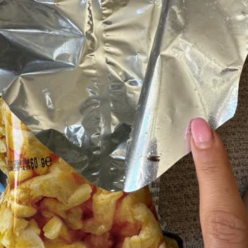 Cips Paketinde Böcek Çıkması Ve Hijyen Sorunu