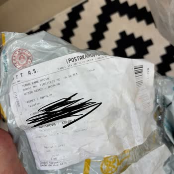 Yanlış Beden Ve Etiketsiz Ürün Gönderildi, İletişim Kurulmadı