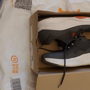 İlk Kullanımda Ayağımı Yaralayan Konforsuz Ayakkabı