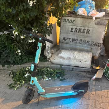 Scooter Kullanıcısının Çarpması Sonucu Yaralanma Ve Yetersiz Müşteri Hizmeti