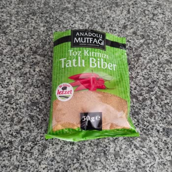 Aldığım Tatlı Toz Kırmızı Biberin İçinden Yabancı Madde Çıktı