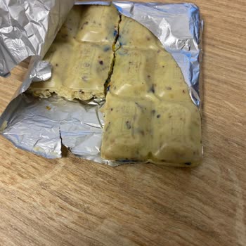 Çikolatada Mavi Lekeler Ve Kötü Tat Deneyimi