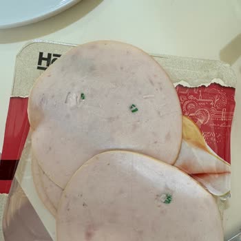 Harras Hindi Fümeden Plastik Parça Şoku!