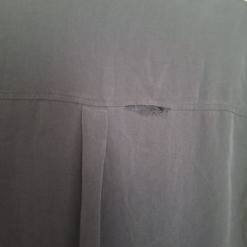 HE-QA By Esra Keskin Demir Bir Yıkamada Yırtılan Gömlek Ve Sorumluluğu Kabul Etmeyen Firma