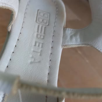 Beta Ayakkabıdan Aldığım Sandaletin Tabanı Kısa Sürede Parçalandı