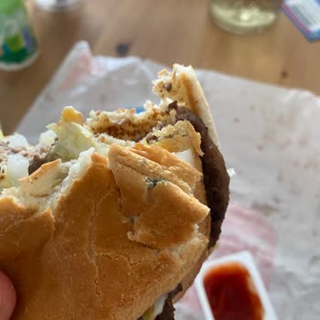 Küflü Hamburger Şoku: Burger King'ten Hayal Kırıklığı