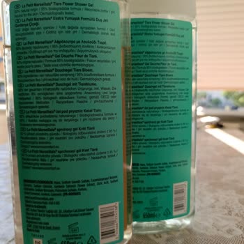 Le Petit Marseillais Aynı Kampanyadaki Duş Jellerinin Renk Farkı Kafamı Karıştırdı