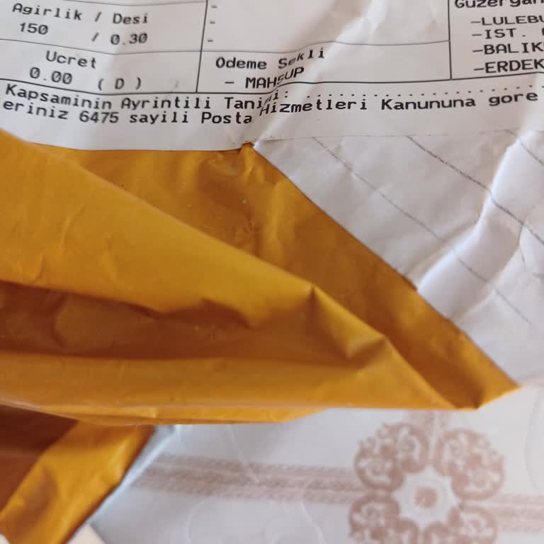 Sipariş Ettiğim Sütyen Yerine Kalitesiz Ürün Gönderildi İletişim Yok