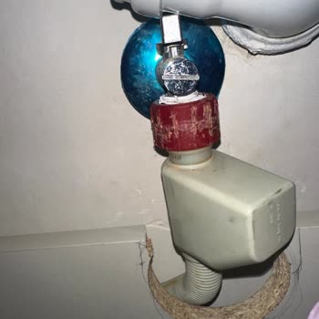 Bulaşık Makinesi Hortumu Eski Çıktı, Servis Belge Ve Fatura Vermedi