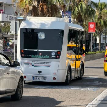 Dolmuşların Boş Olmasına Rağmen Yolcu Almaması Ve Çocukların Mağduriyeti