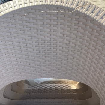 Geç Teslimat Ve Kırık Sandalye Sorunu Karşısında Yetersiz Destek