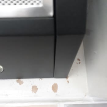 Hasarlı Ürün Ve Yetersiz Müşteri İletişimi