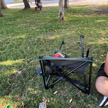 Touch Me Sandalye İkinci Kullanımda Kırıldı