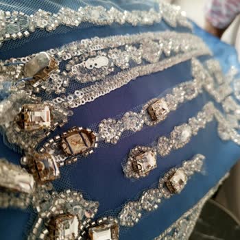 Kiraladığım Abiye Defolu Ve Görselden Farklı Çıktı