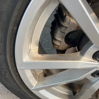 Jant Temizliğinde Asperox Sarı Güç Sonrası Kalıcı İz Sorunu