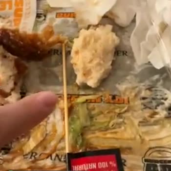 Ercan Burger Tavuklar Plastik Gibi!