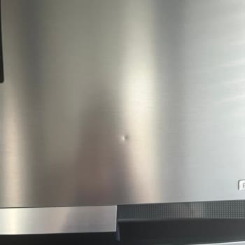 Yeni Alınan Buzdolabında Ezik Ve Delik Çıktı, Değişim Talebimize Dönüş Yok