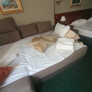 Balkanlar Turu'nda Konaklama Standartlarının Vaat Edileni Karşılamaması