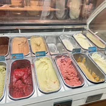 Kahve Dünyası'nda Erimiş Ve Sağlıksız Dondurma Deneyimi