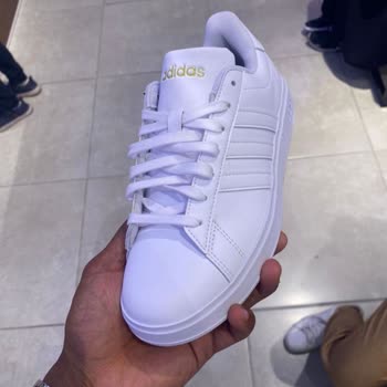 Adidas Ayakkabım Hatalı İnceleme Sonrası Başkasının Ürünüyle Değiştirildi