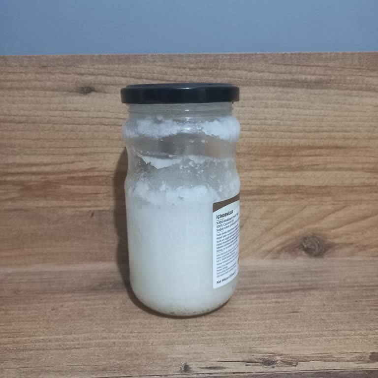 Gratis Hindistan Cevizi Yağında Ağır Vanilya Kokusu Ve Şeffaflık Sorunu