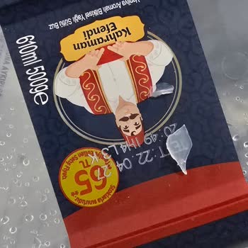 Algida Kahraman Efendi Dondurmadan Sert Plastik Parça Çıkması