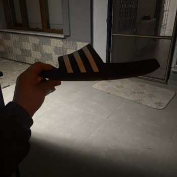 Adidas Terliğim Bir Ayda Küçüldü, Değişim İstiyorum!