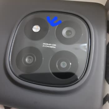 Xiaomi 14 Pro'da Hızlı Şarj Tükenmesi Ve Kamera Camında Leke Sorunu