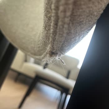 Kısa Sürede Deforme Olan Sandalyeler Ve Yetersiz Müşteri Hizmeti