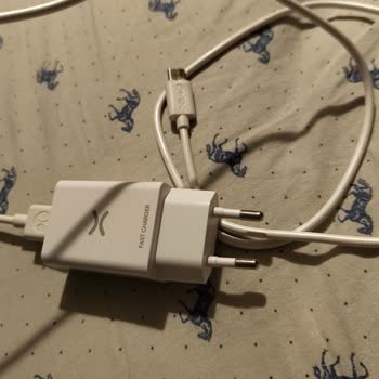 Orijinal Şarj Adaptörü Ve Kablo Kullanımı Sonrası Telefonumda Yanık Ve Güvenlik Riski Oluştu