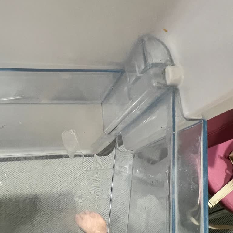 Bosch Buzdolabı Şişelik Rafı Garanti Kapsamında Değişmedi, Yüksek Ücret Talep Edildi