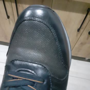 Greyder Ayakkabıda Tekrarlayan Renk Solması Sorunu Ve Çözüm Eksikliği