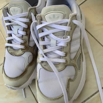 Adidas Ayakkabıda Kısa Sürede Dikiş Açılması Ve Renk Değişimi Yaşadım