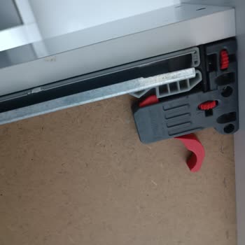 Çekmece Rayı Tırnaklarının Kırılması Ve Yedek Parça Bulunamaması