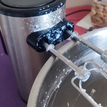 WMF El Mikseri Çırpıcıları Kısa, Kullanımı Zor Ve Destek Yetersiz