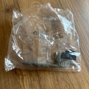 İkea'dan Aldığım Kitaplık Çizik Çıktı, Müşteri Hizmetlerinden Destek Alamadım