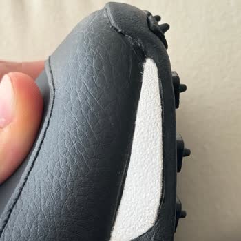 Sipariş Ettiğim Ayakkabı Kusurlu Ve Kullanılmış Gibi Geldi